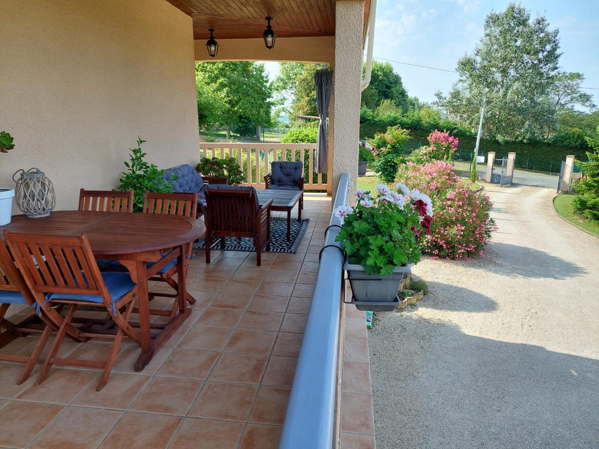 Aux Trois Muriers Villeneuve-sur-Lot Esterno foto