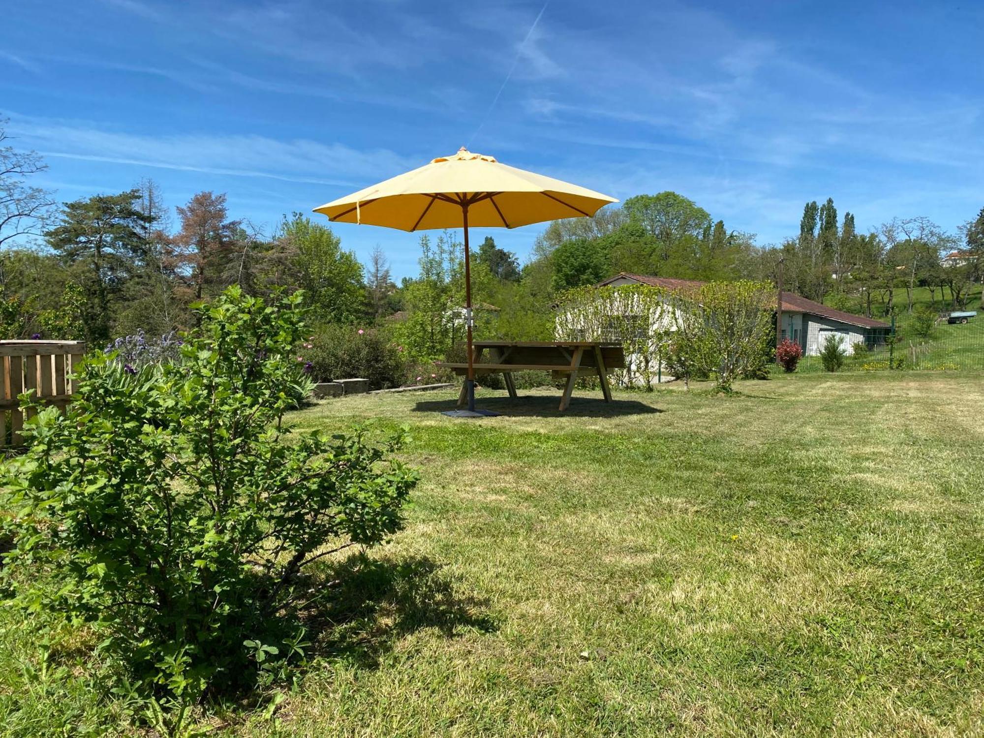 Aux Trois Muriers Villeneuve-sur-Lot Esterno foto